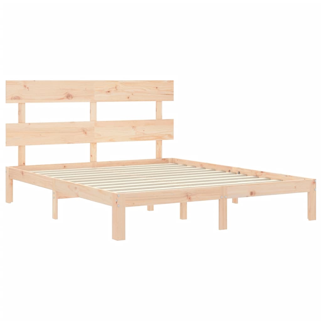 Massivholzbett mit Kopfteil