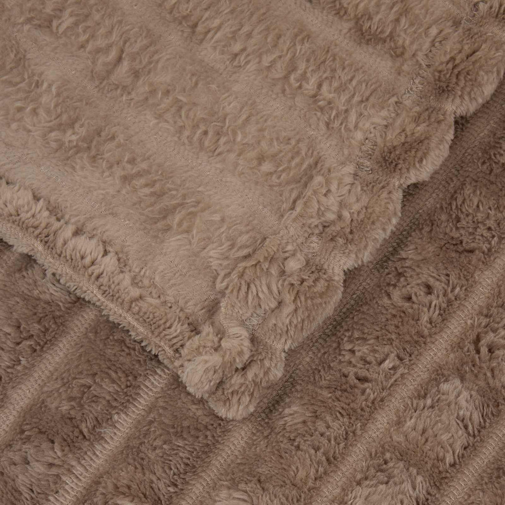 Überwurfdecke Kamel 150 x 130 cm Fleece