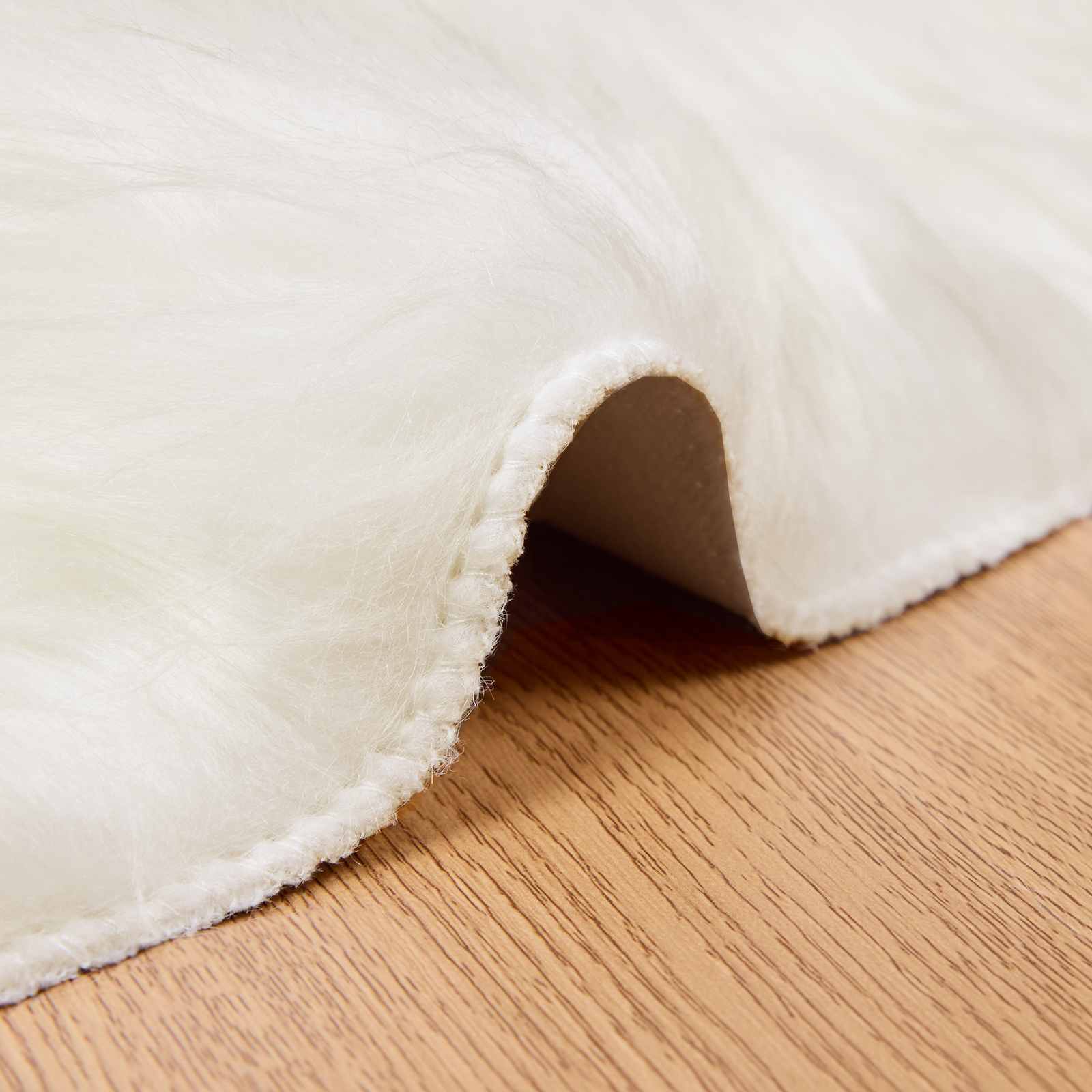 Teppich aus Kunstschaffell TAFALLA Weiß Ø 120 cm Polyester