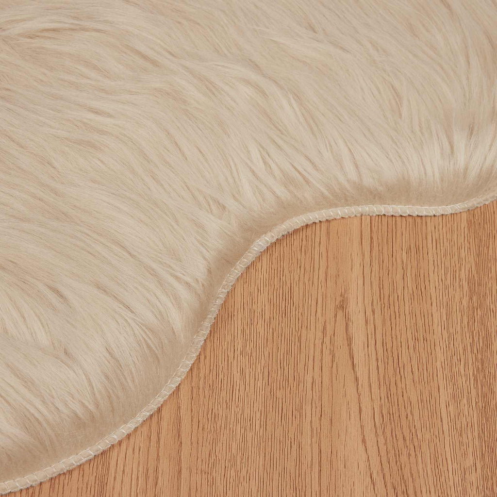 Teppich aus Kunstschaffell TAFALLA Beige 80 x 120 cm Polyester