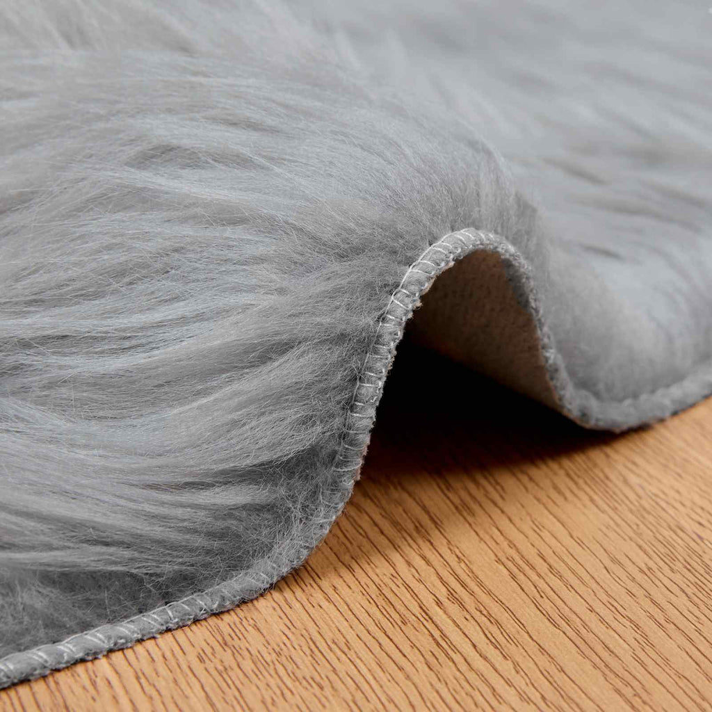 Teppich aus Kunstschaffell TAFALLA Grau Ø 160 cm Polyester