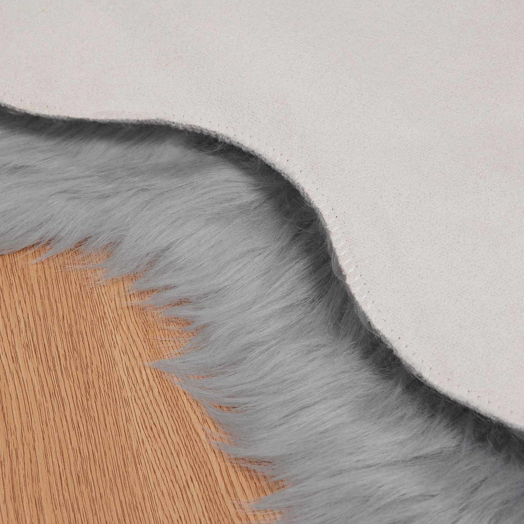 Teppich aus Kunstschaffell TAFALLA Grau 80 x 120 cm Polyester