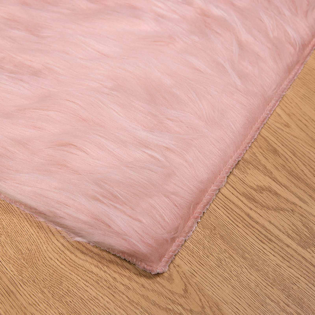 Teppich aus Kunstschaffell TAFALLA Rosa 140 x 200 cm Polyester
