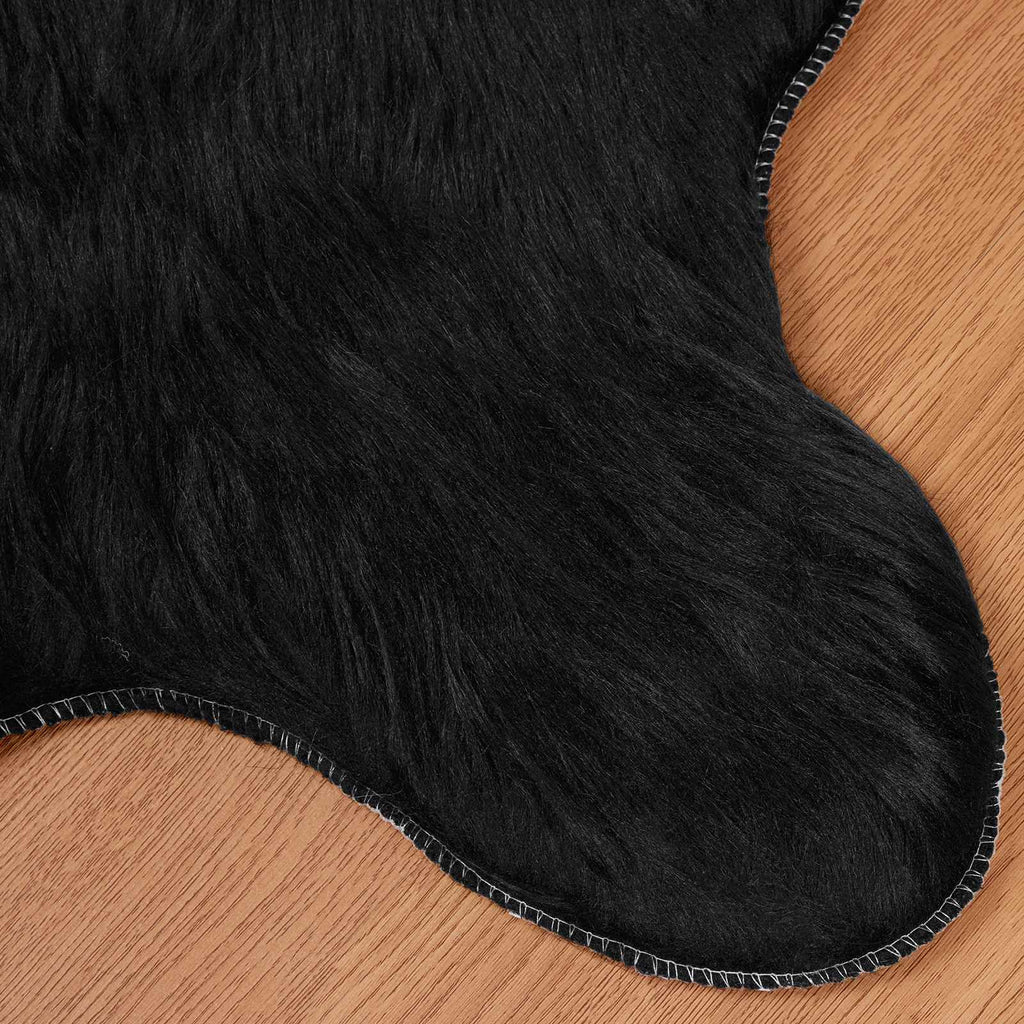 Teppich aus Kunstschaffell TAFALLA Schwarz 60 x 90 cm Polyester