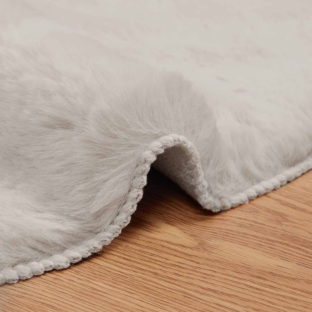 Rutschfester Teppich aus Kunstkaninchenfell OLITE Beige Ø 80 cm
