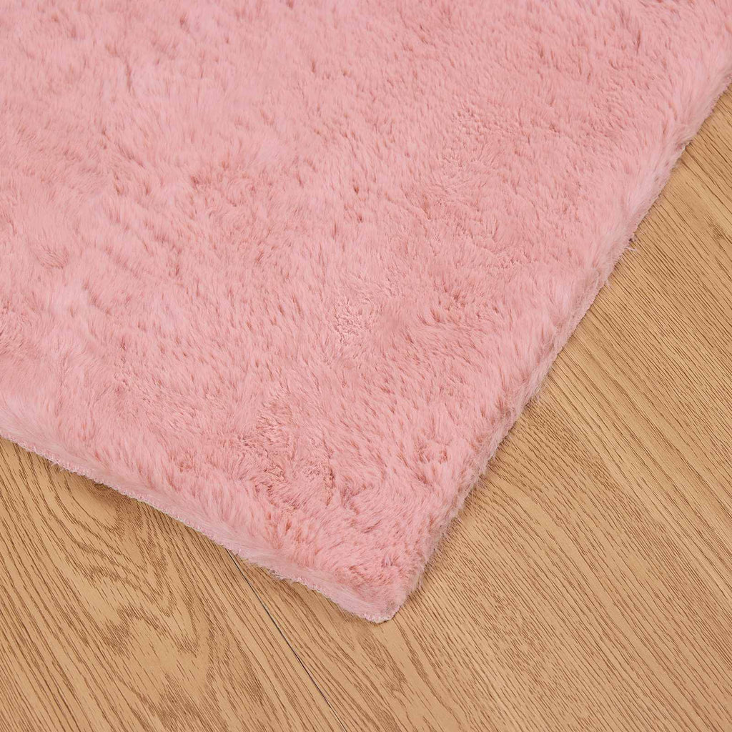 Rutschfester Teppich aus Kunstkaninchenfell OLITE Rosa