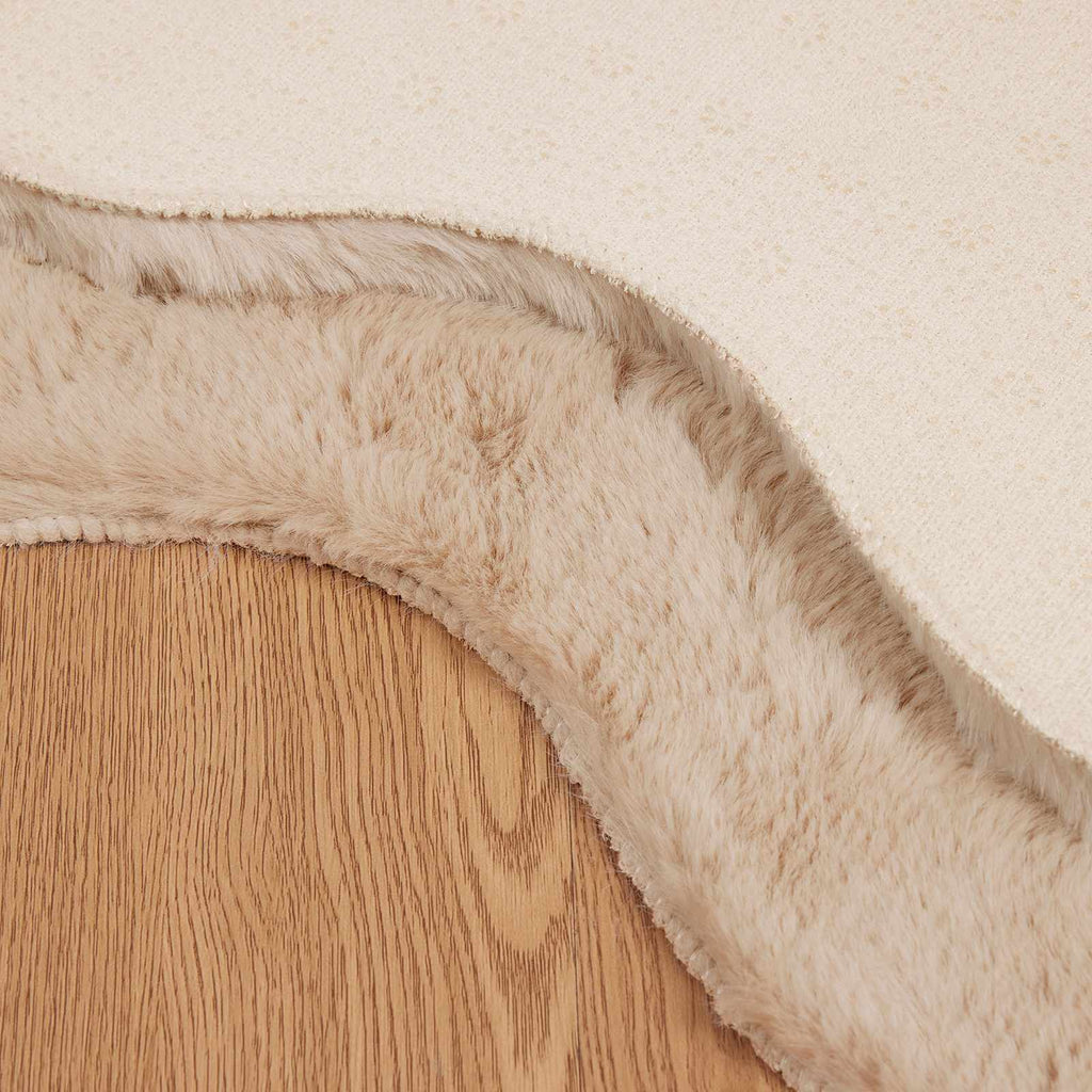 Rutschfester Teppich aus Kunstkaninchenfell OLITE Taupe