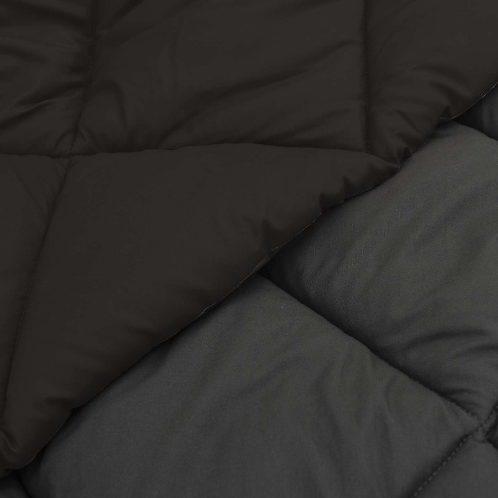 Winterbettdecke Schwarz und Anthrazit 155 x 220 cm Mikrofaser