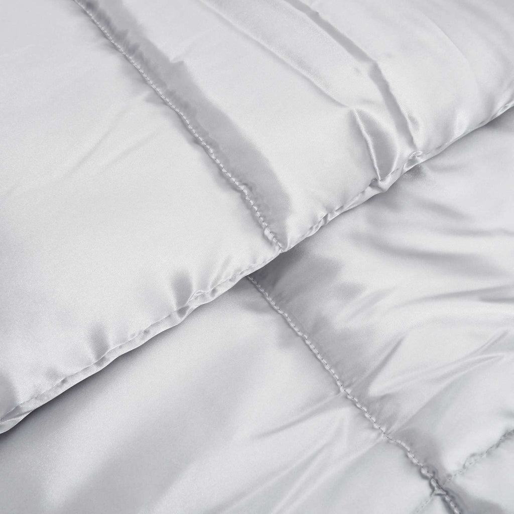 Sommerdecke Silber 155 x 220 cm Satin und Mikrofaser