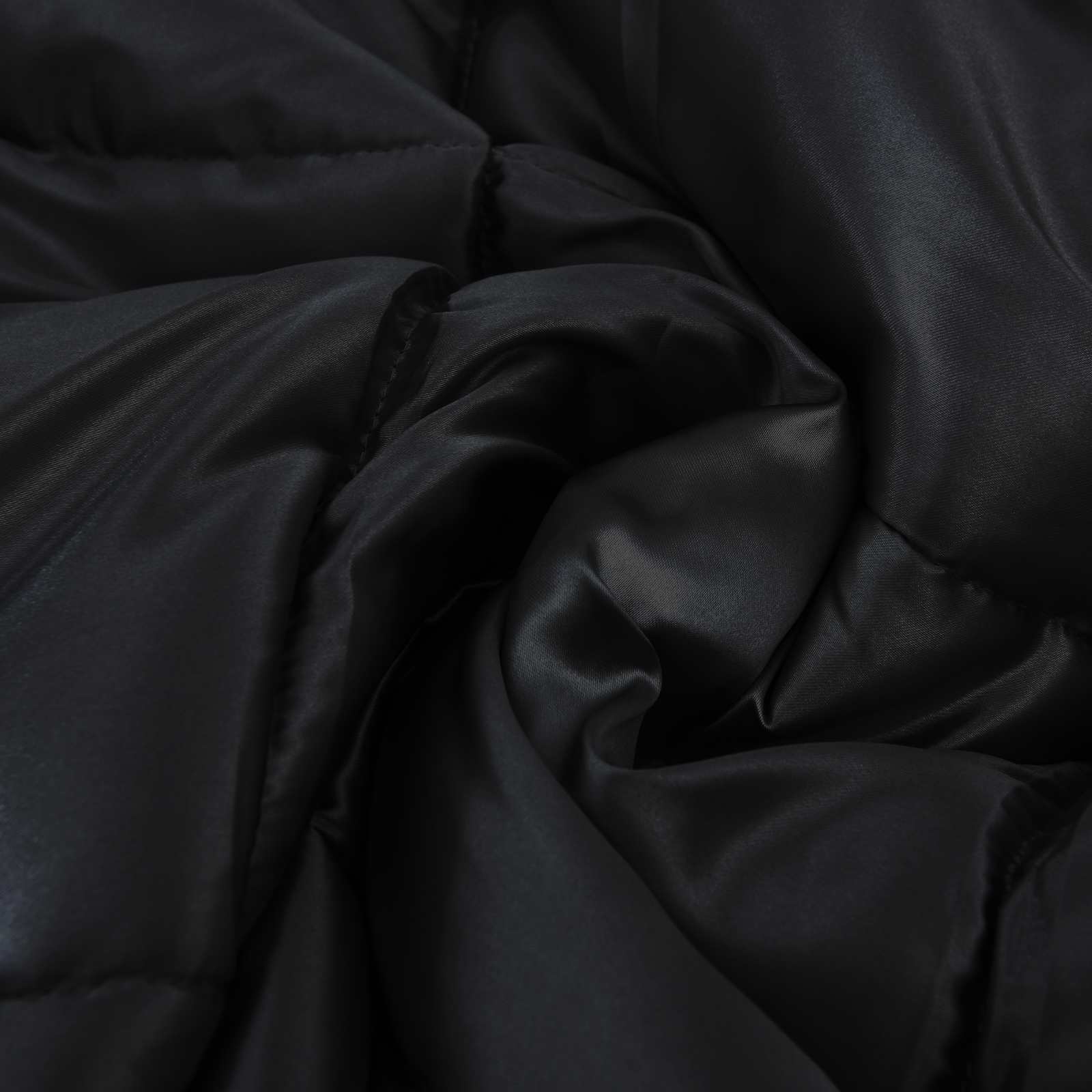 Ganzjahresbettdecke Schwarz 240 x 260 cm Satin und Mikrofaser