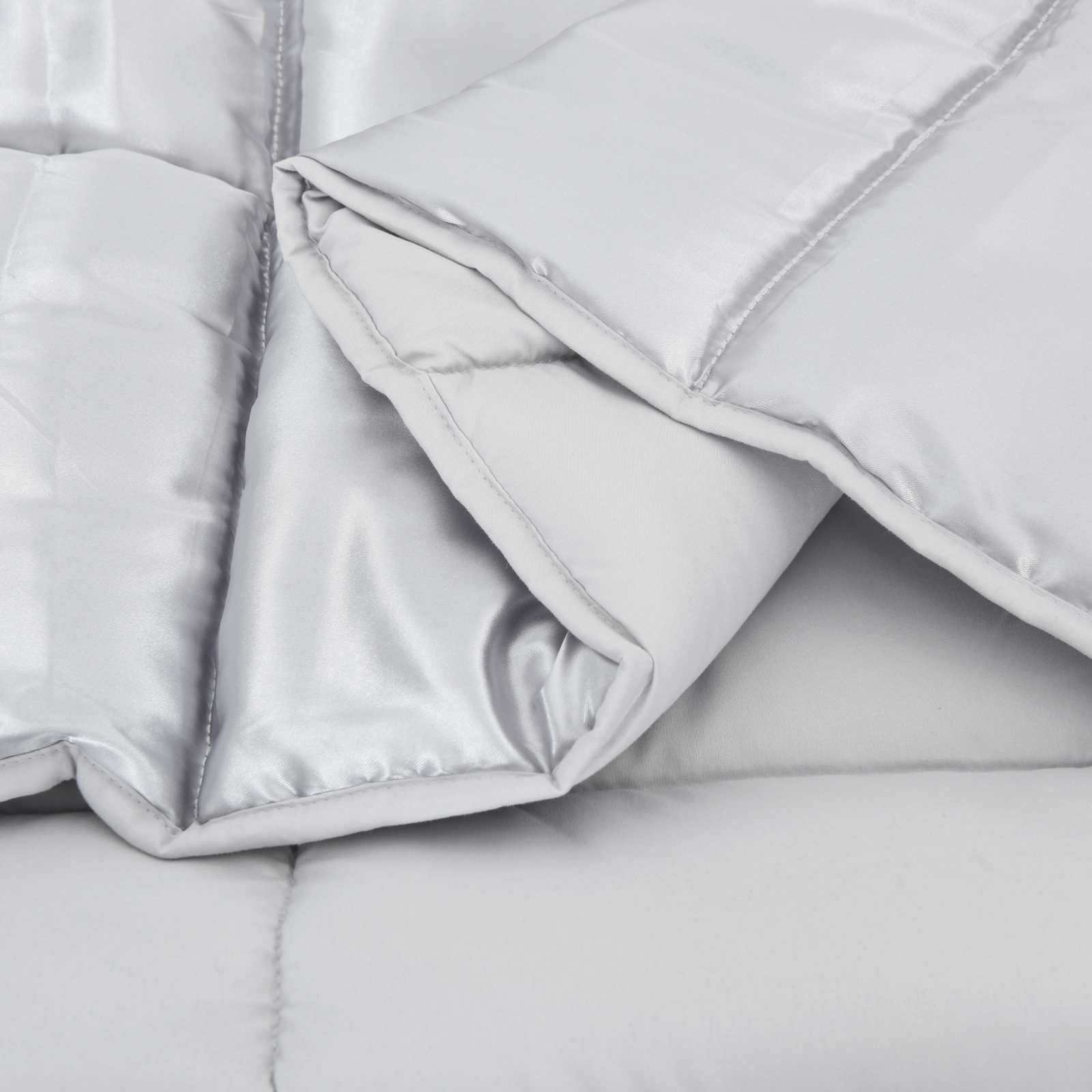Ganzjahresbettdecke Silber 200 x 200 cm Satin und Mikrofaser
