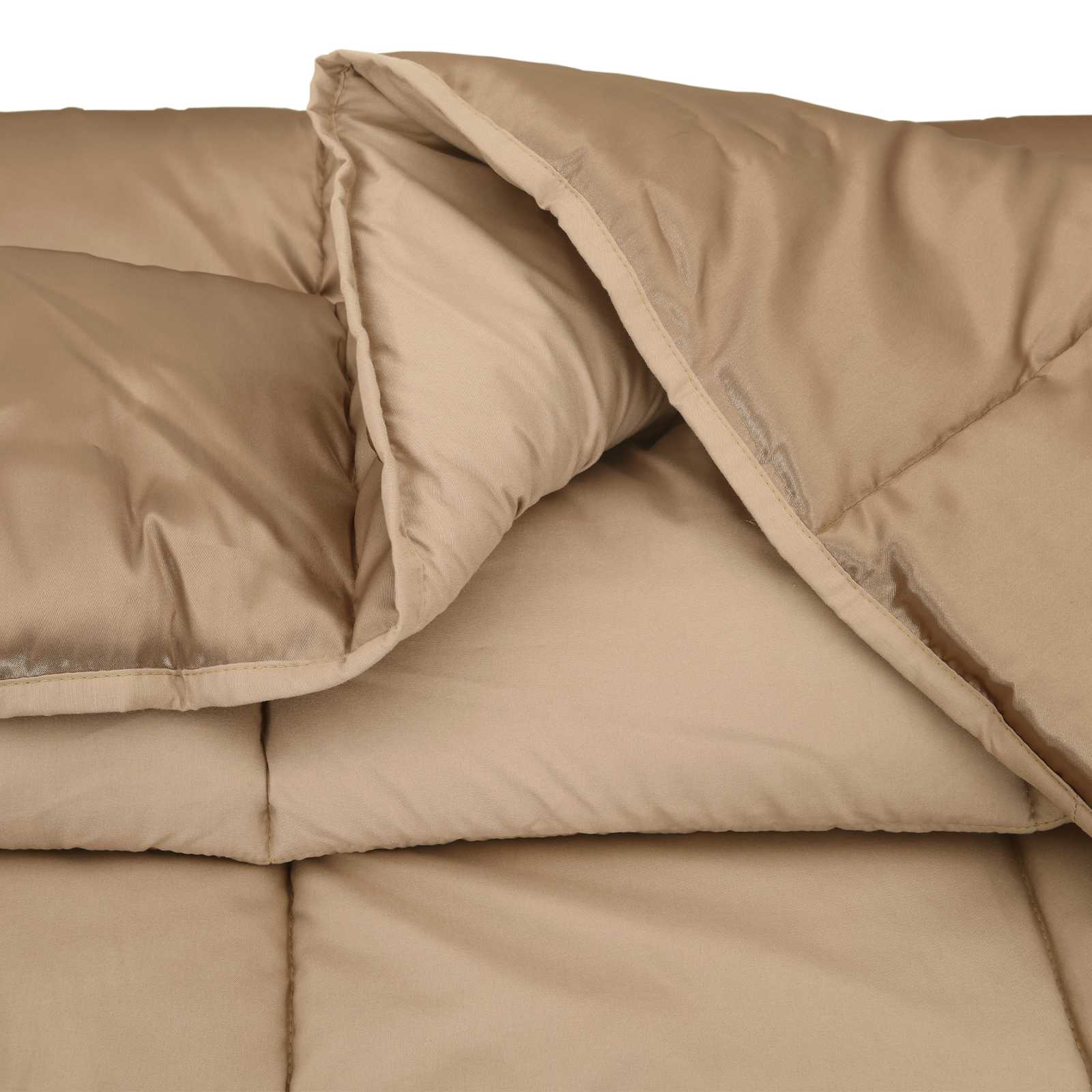 Winterbettdecke Gold 200 x 220 cm Satin und Mikrofaser