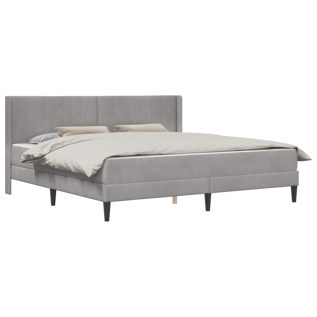 Bettgestell mit Matratze Hellgrau 200 x 200 cm Samt