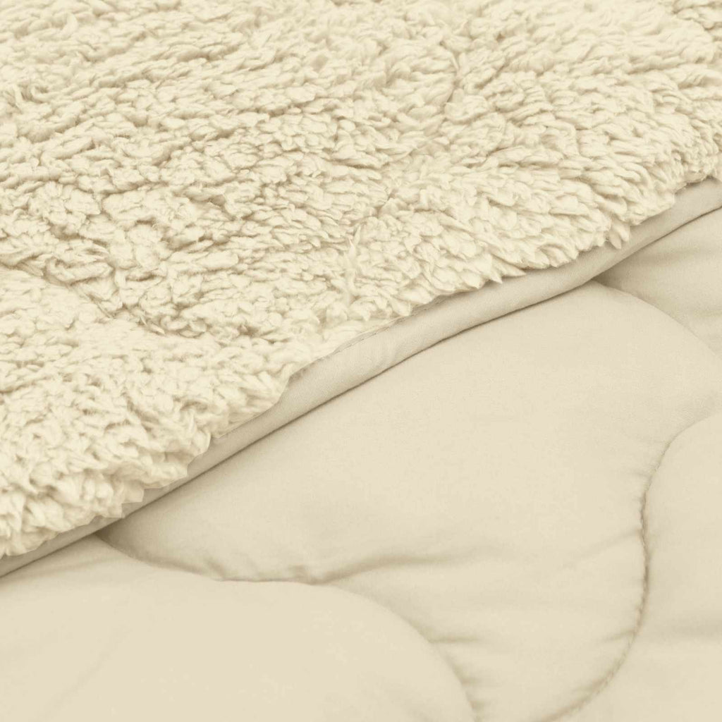 Sommerdecke Creme 200 x 200 cm Mikrofaser und Teddy-Fleece